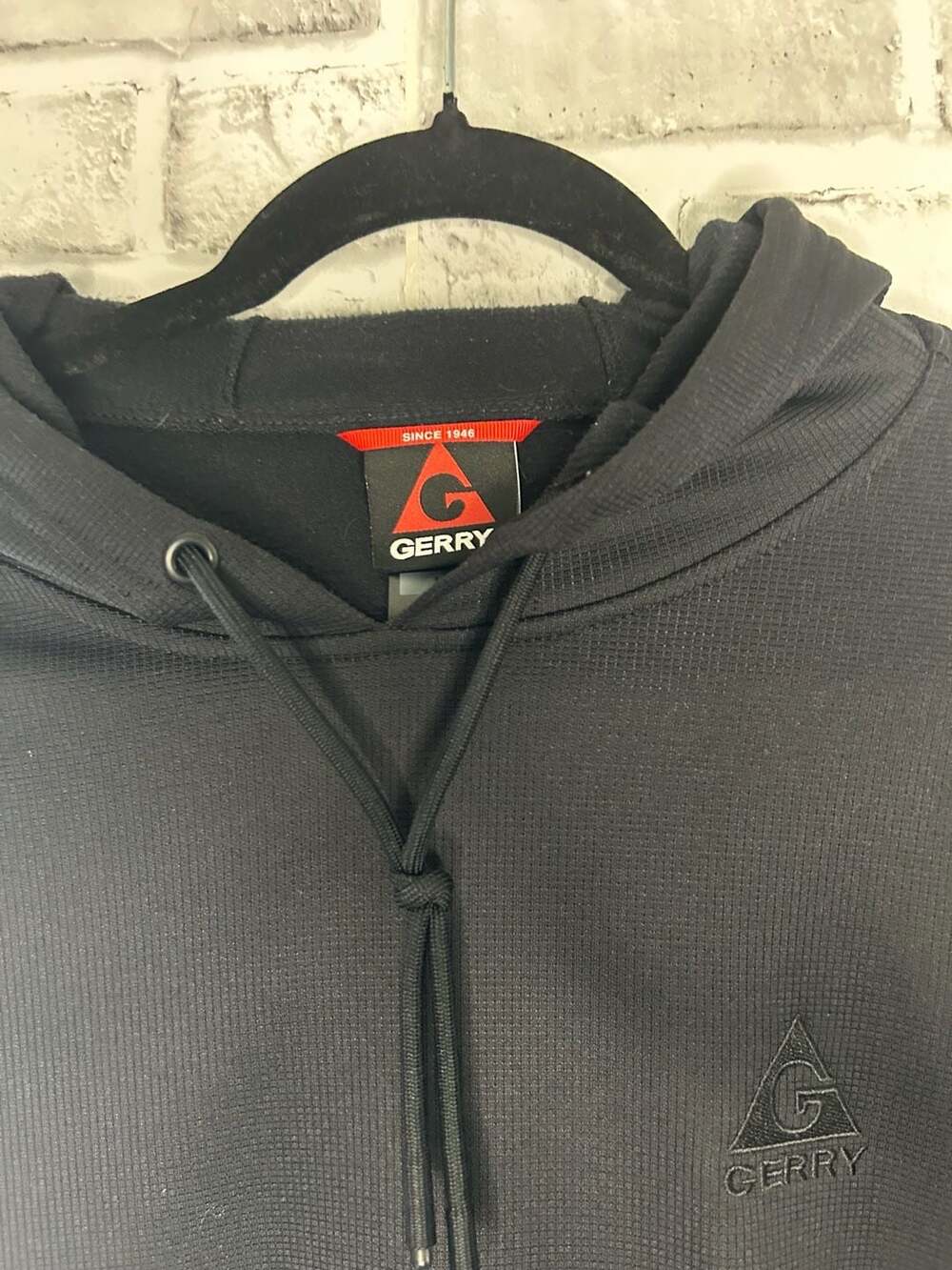 Gerry Men's Black Textured Pullover Hoodie - Picture 3 of 5